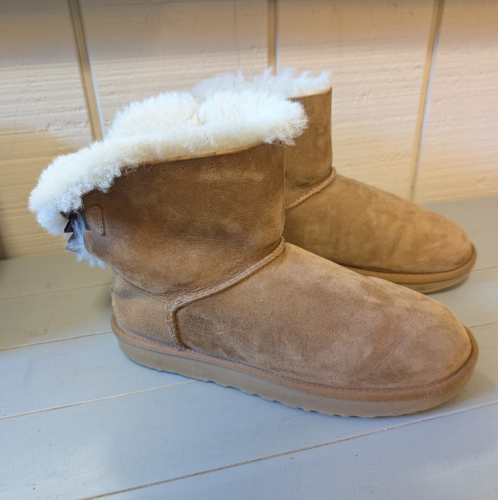 Ugg Mini Baliey Boot Bow Camel Suede Shearling‎ Bootie